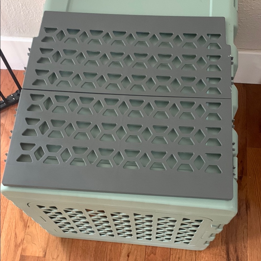 Kindtail medium dog crate divider